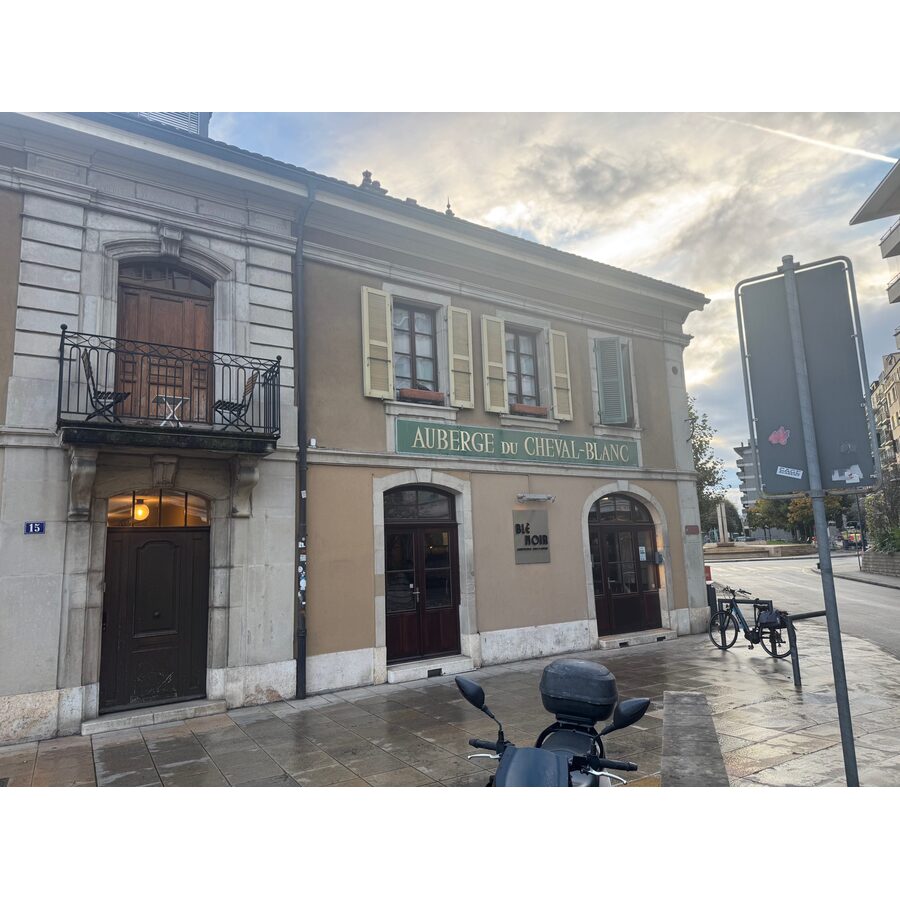 Place de l'Octroi 15