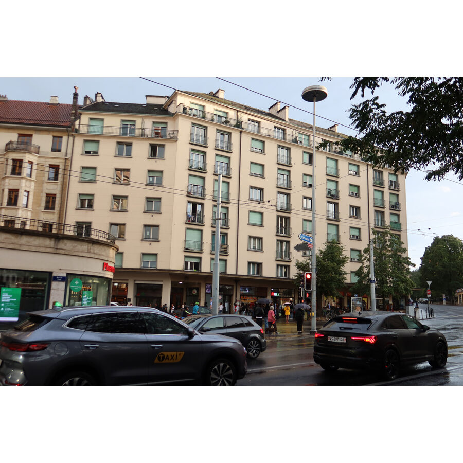 Rue VOLTAIRE 27-31