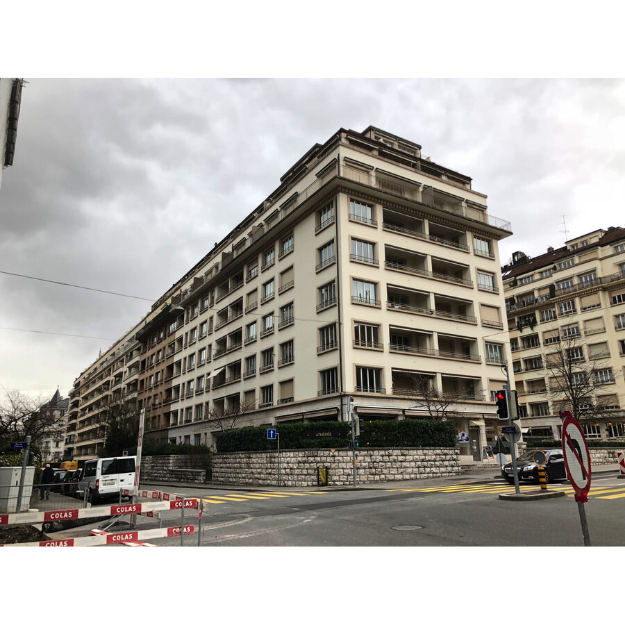 Trois immeubles de logements