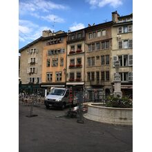 Place du Bourg de Four 2016-06-29_07-39-23