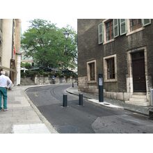 Place du Bourg de Four 2016-08-02_13-33-06